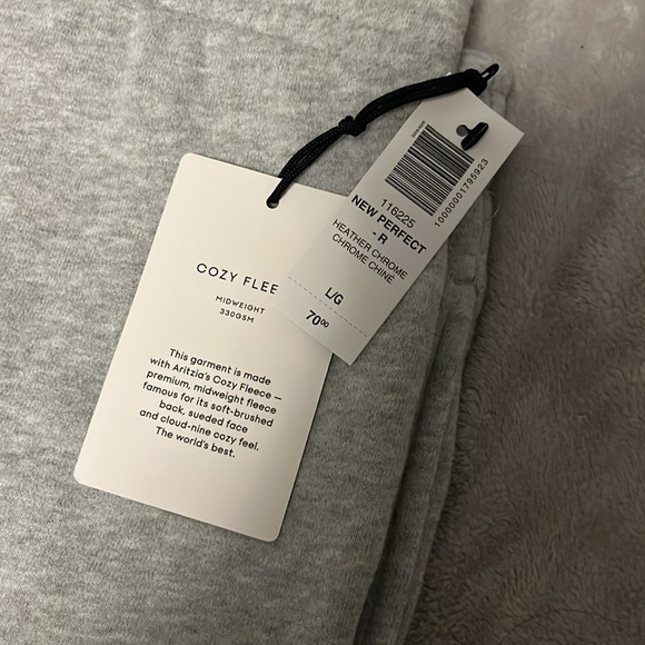 Aritzia Sweatfleece
Cozy Fleece New Perfect Sweatpant - Picture 3 of 4